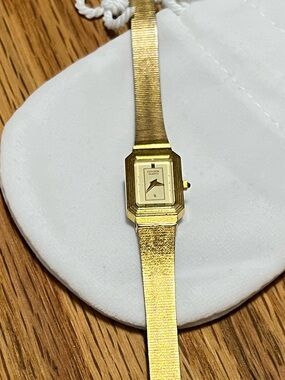 Vintage Citizen Classic Gold-Tone Women's Bracelet Watch
